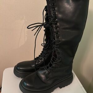 💐NWOT Black COMBAT BOOTS Size 8